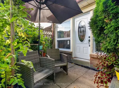 256 John Garland Boulevard 119, Toronto, On M9v 1n8