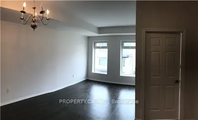 19 Applewood Lane 248, Toronto, On M9c 0c1