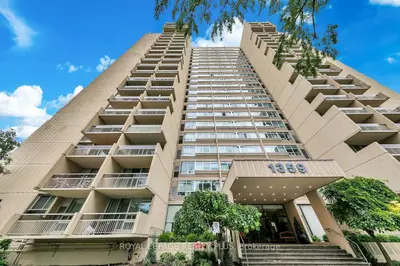 1359 White Oaks Boulevard 403, Oakville, On L6h 2r8