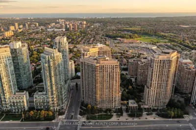 3888 Duke Of York Boulevard Gph25, Mississauga, On L5b 4p5