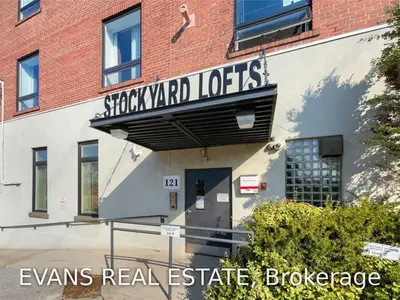 121 Prescott Avenue 22, Toronto, On M6n 3g8