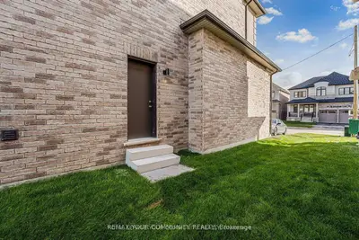 14 Donnybrook Court, Brampton, On L7a 1y2