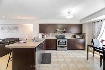 4855 Half Moon Grove 3, Mississauga, On L5m 8c7