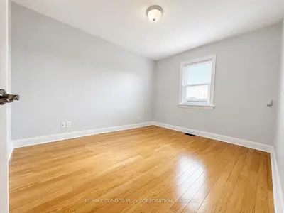 60 Kane Avenue Upper Floor, Toronto, On M6m 3m7
