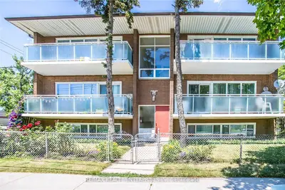 54 Rabbit Lane, Toronto, On M9b 5s7