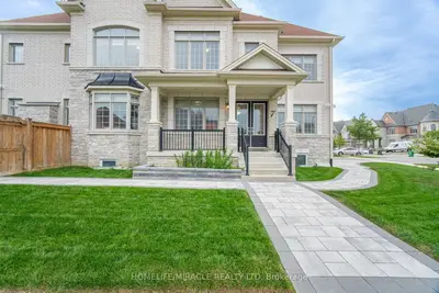 7 Anatolia Street, Brampton, On L6p 4l3