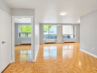 363 Lakeshore Road E 207, Mississauga, On L5g 1h7