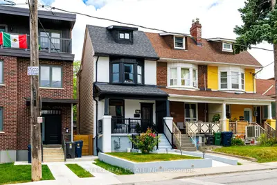 219 Mcroberts Avenue Upper, Toronto, On M6e 4p3