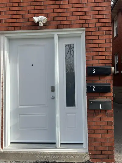 13 Wesley Street 3, Toronto, On M8y 2w4