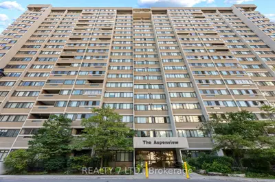 50 Elm Drive E 1507, Mississauga, On L5a 3x2