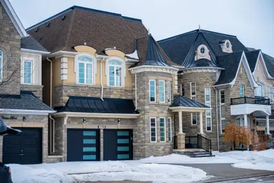 3290 Erin Centre Boulevard, Mississauga, On L5m 0k9