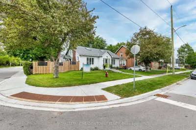 32 Craig Street, Brampton, On L6y 1j1