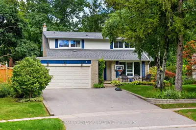 3627 Beechollow Crescent, Mississauga, On L4y 3t3
