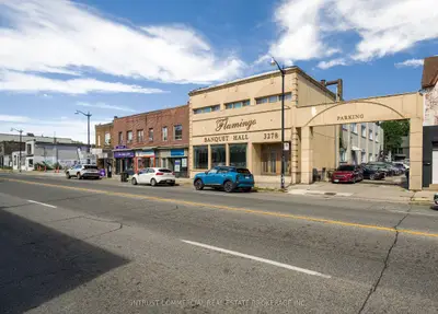 3278 Dundas Street W, Toronto, On M6p 2a4