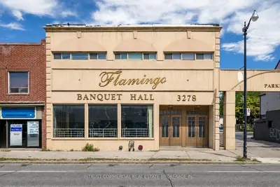 3278 Dundas Street W, Toronto, On M6p 2a4