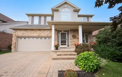 17 Nelles Street, Halton Hills, On L7j 2y7
