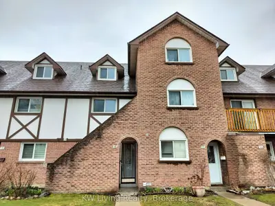 81 Irwin Road 18, Toronto, On M9w 5w1