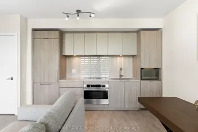 70 Annie Craig Drive 414, Toronto, On M8v 0g2