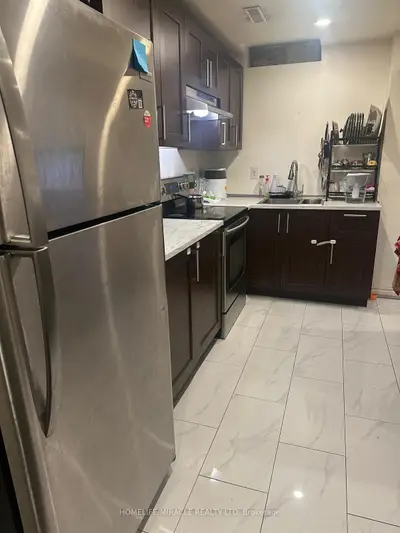 54 Oranmore Crescent Bsmt, Brampton, On L6x 0k1