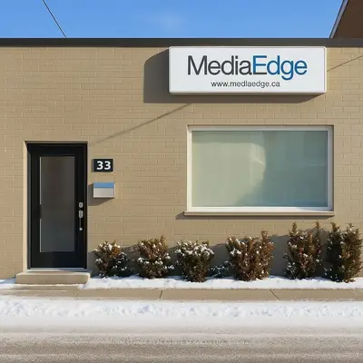 33 South Station Street, Toronto, On M9n 2b2
