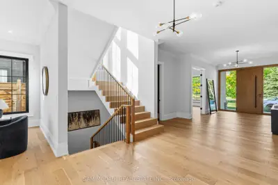 584 Fourth Line, Oakville, On L6l 5a7