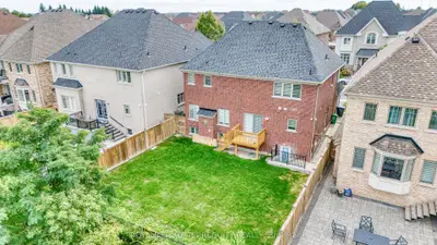 38 Rhapsody Crescent, Brampton, On L6p 4e8