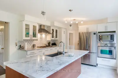 1272 Cermel Drive, Mississauga, On L5h 3v4