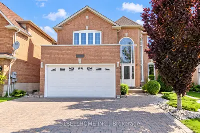 5083 Warwickshire Way, Mississauga, On L5v 1r3