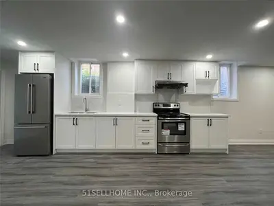 5083 Warwickshire Way, Mississauga, On L5v 1r3