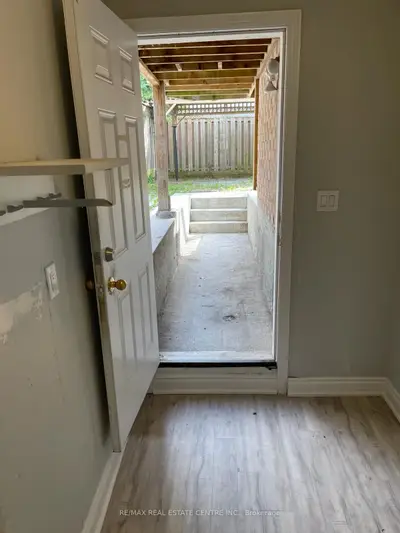 204 Van Scott (basement) Drive, Brampton, On L7a 1v8