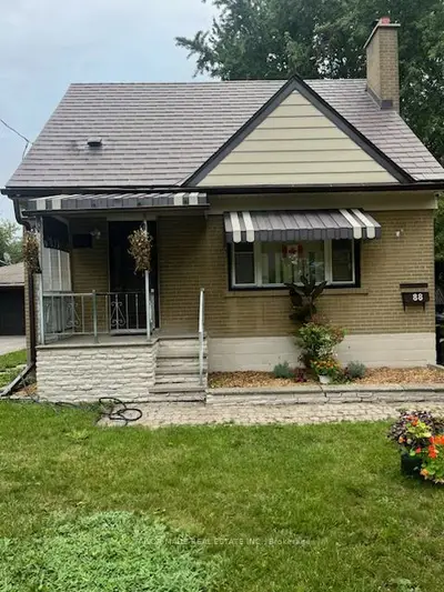88 Mccaul Street, Brampton, On L6v 1j3
