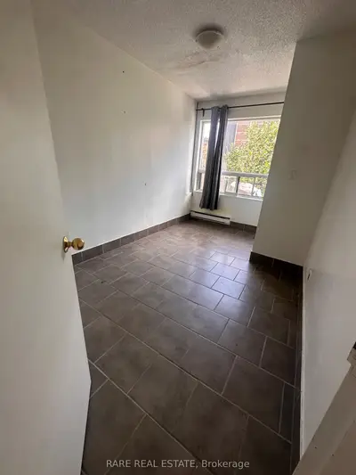 120 Spencer Avenue 5, Toronto, On M6k 2j6