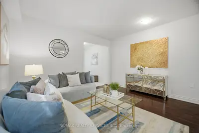 585 Dougall Avenue, Caledon, On L7c 3z2