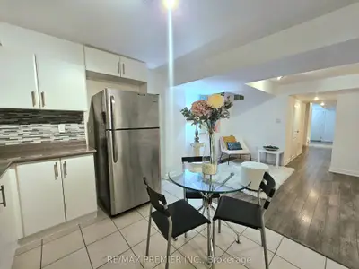 3900 Arvona Place Bsmt, Mississauga, On L5m 0y5