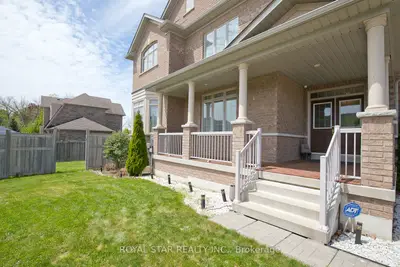 4 Berkwood Hollow, Brampton, On L6y 0x6
