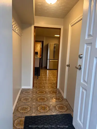 57 Starview Drive, Toronto, On M9m 1k7