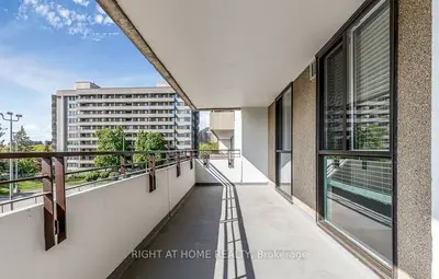 1300 Mississauga Valley Boulevard 305, Mississauga, On L5a 3s8