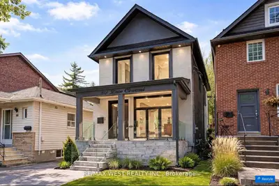 94 Lake Crescent, Toronto, On M8v 1w1