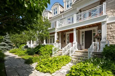 2369 Ontario Street 26, Oakville, On L6l 1a6