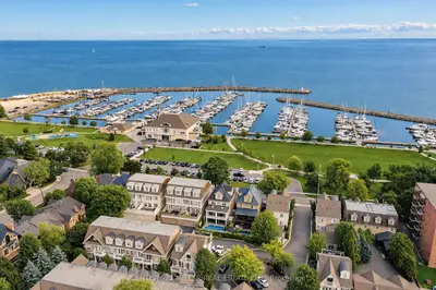 2369 Ontario Street 26, Oakville, On L6l 1a6