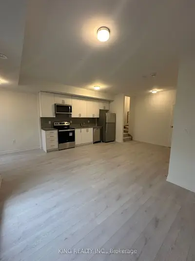 3409 Ridgeway Drive 32, Mississauga, On L5l 0b9