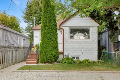 851 Fourth Street, Mississauga, On L5e 1j7