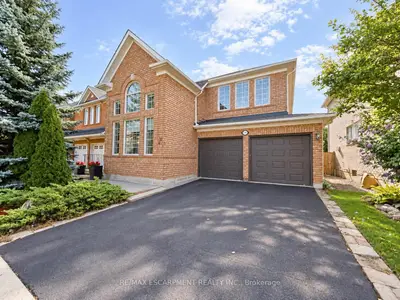 1396 Thorncrest Crescent, Oakville, On L6m 3y9