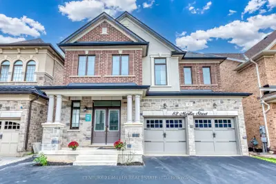 82 Merlin Street, Oakville, On L6h 0z4