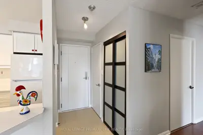 2267 Lake Shore Boulevard 410, Toronto, On M8v 3x2