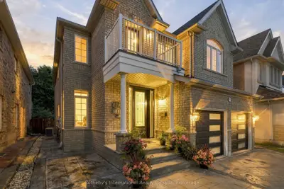 3352 Erin Centre Boulevard, Mississauga, On L5m 8c3