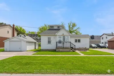 2386 Sovereign Street, Oakville, On L6l 1l8