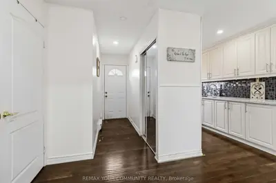 11 Grantbrook Court, Brampton, On L6s 2k8