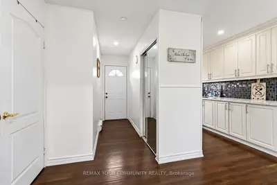 11 Grantbrook Court, Brampton, On L6s 2k8