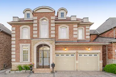 84 Fred Young Drive, Toronto, On M3l 0a3